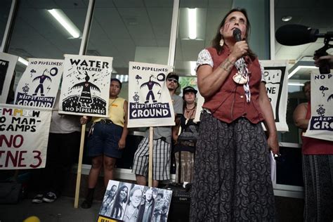 Native activist LaDuke resigns from environmental group